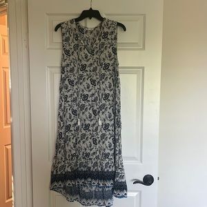 Women’s blue and white dress